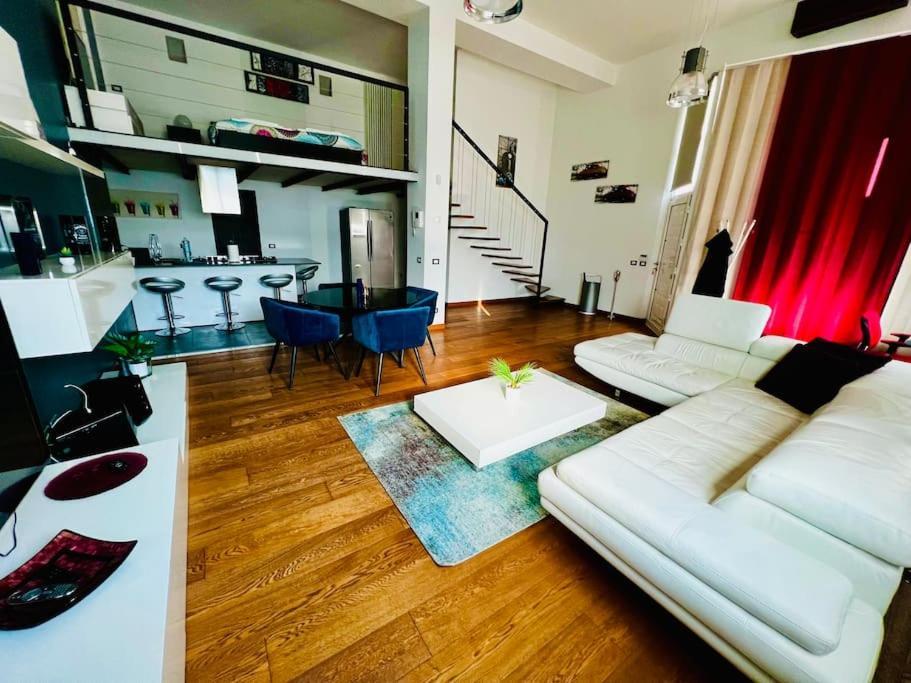 Moderno Loft Alle Porte Di Milano - 115Mq - 3 Posti Cormano Exteriér fotografie